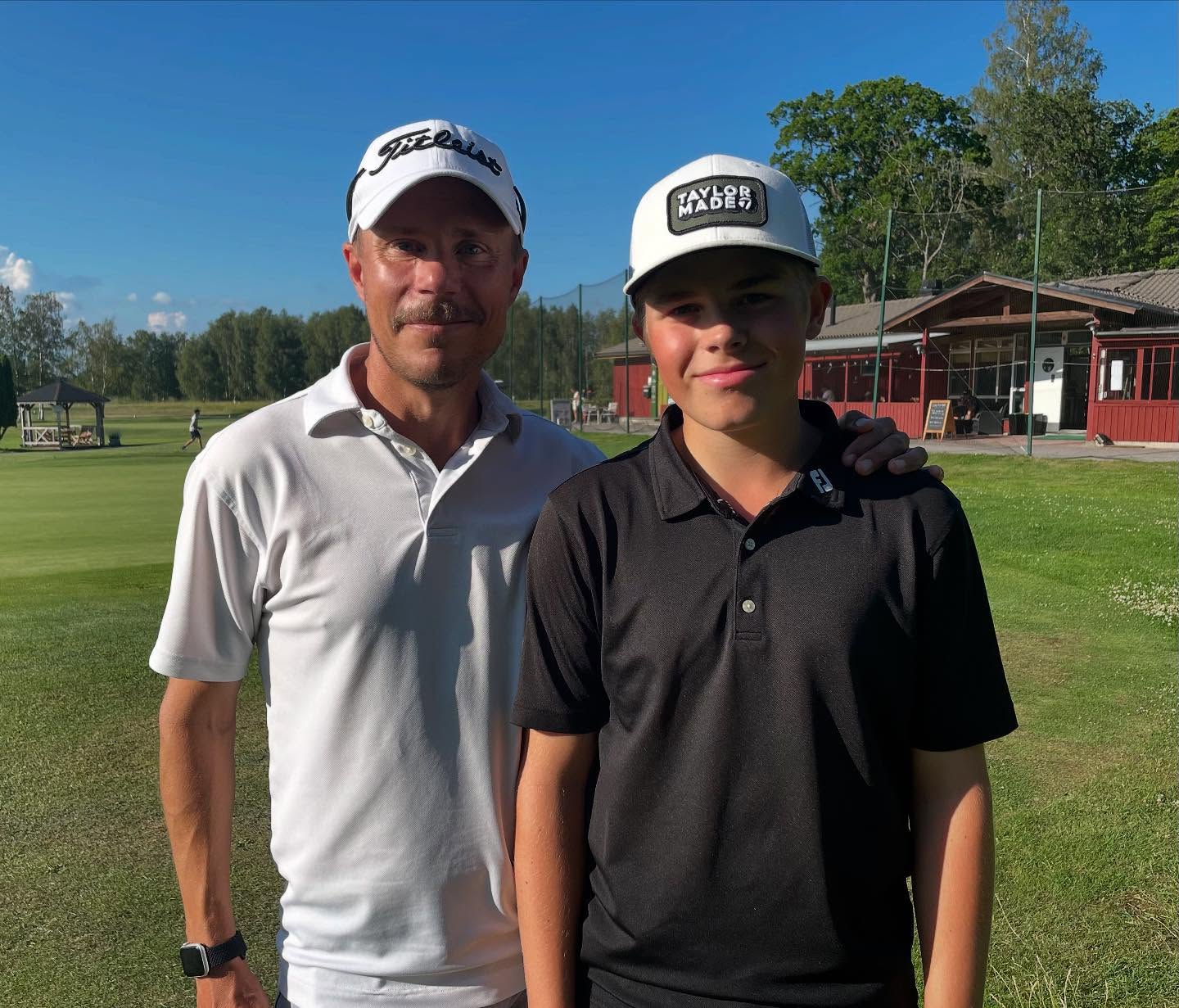 Stort grattis @walter_larsson till din 2a plats på juniortouren div3 #4 ⛳️ Resultatet 70-74 är otroligt starkt jobbat i värmen och över 36-hål samma dag 💪🏼 Det är riktigt roligt att följa dig utmed banan och se hur du utvecklats på så kort tid och hur du tänker golf och spelar strategiskt. Du är grym Walter och jag är en otroligt stolt coach över din utveckling🤘🏼

#kastenfalkgolf #trosagolfklubb #svenskajuniortouren #sgf #golfisörmland #visittrosa #trosakommun #svenskgolf